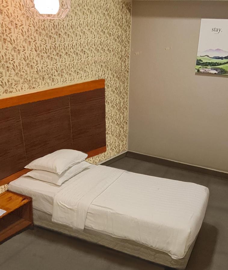 Hotel Bestari Куала Ліпіс Екстер'єр фото