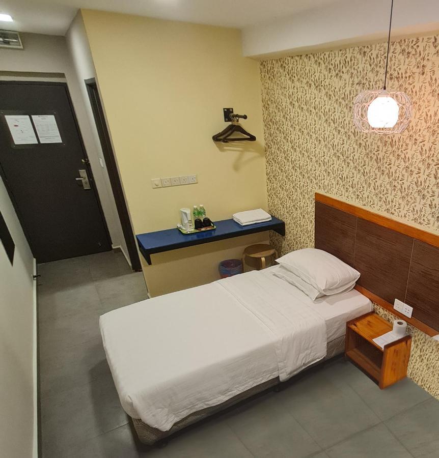 Hotel Bestari Куала Ліпіс Екстер'єр фото